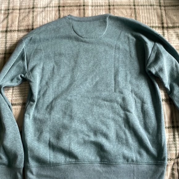 Old Navy Crewneck - Picture 4 of 5